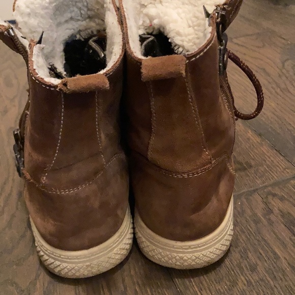 Primigi boys Gore-TEX size 3.5 boot— like NEW - Picture 4 of 7